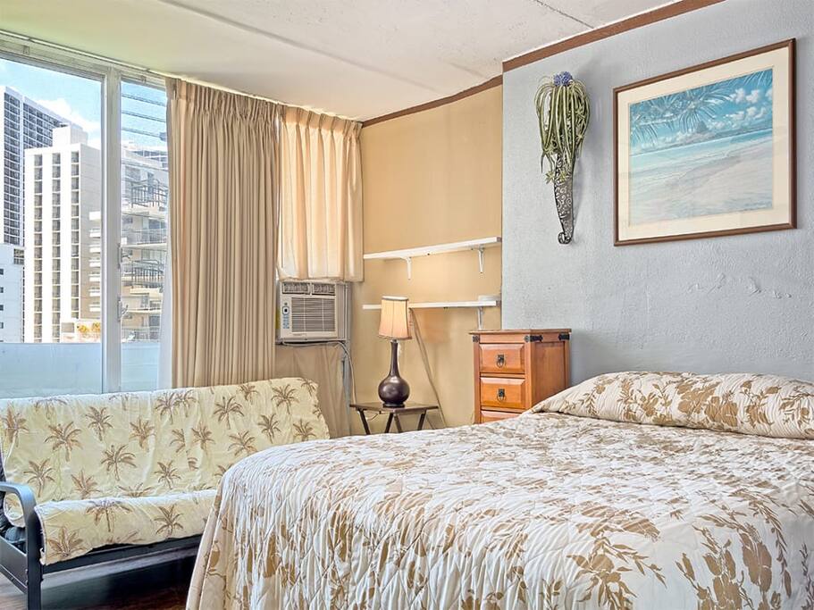 waikiki_grand_cvh_705_bed2.jpg