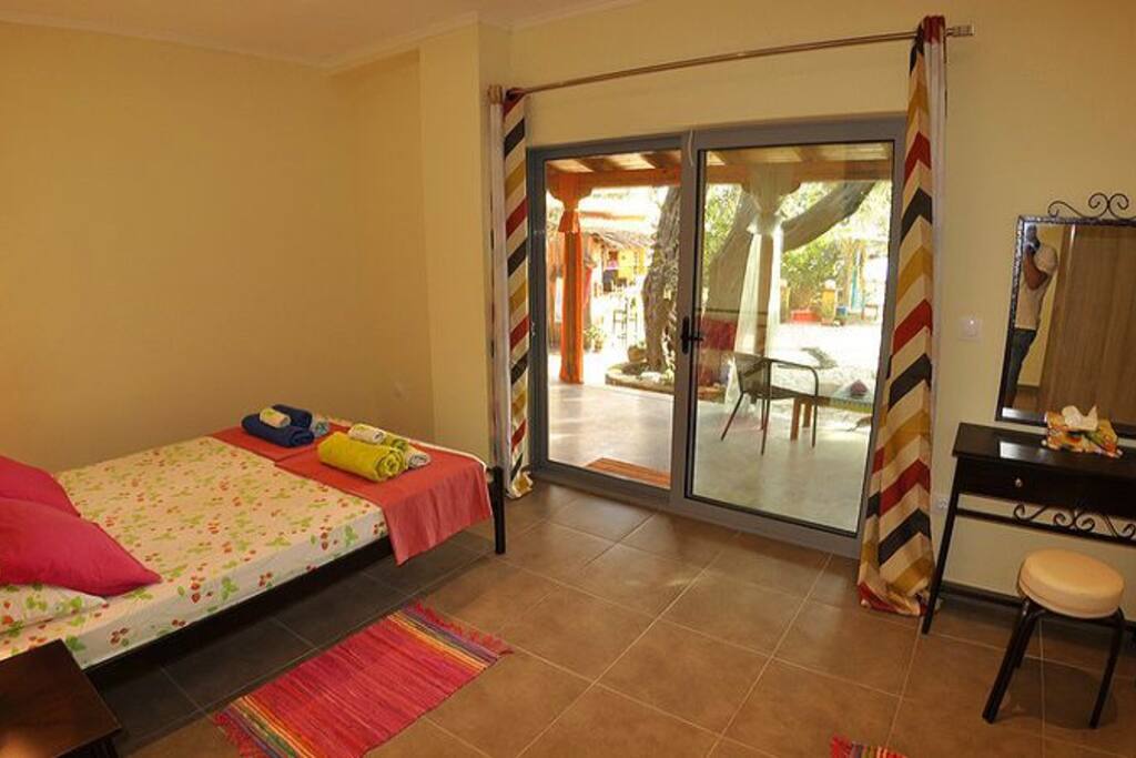Studio double-bed