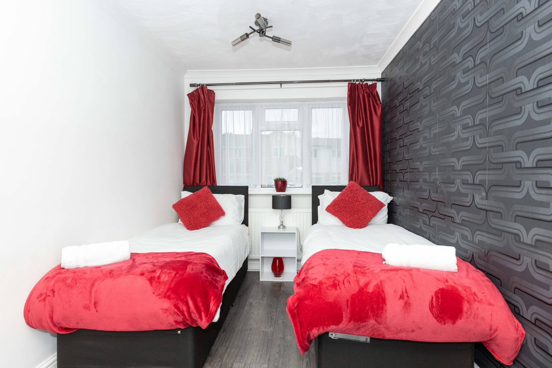 CAPRI 13 SA - Contemporary 2 bedroom house in Loughborough with free parking, Close to Loughborough University & M1 Motorway — photo 2