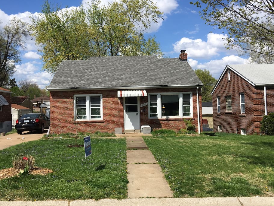 Cozy 1.5 story, built in 1950.