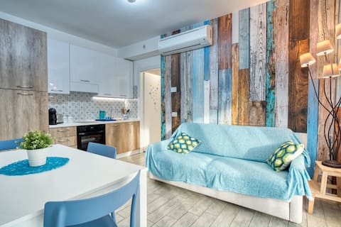 GuestHost - Casa Azzurra Apartment with garden