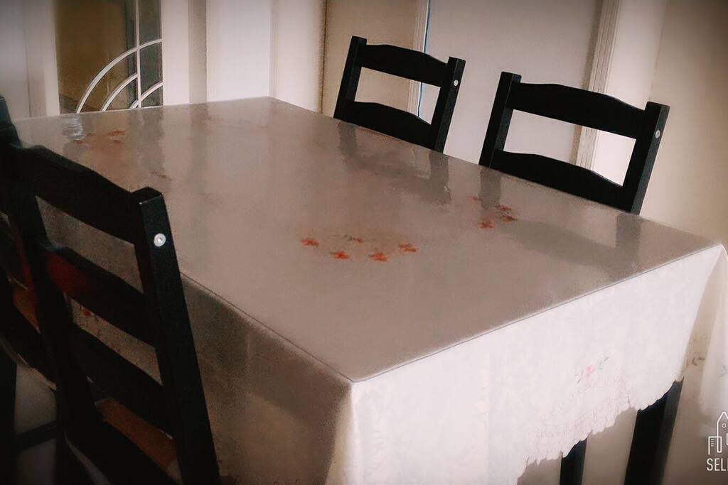 餐桌