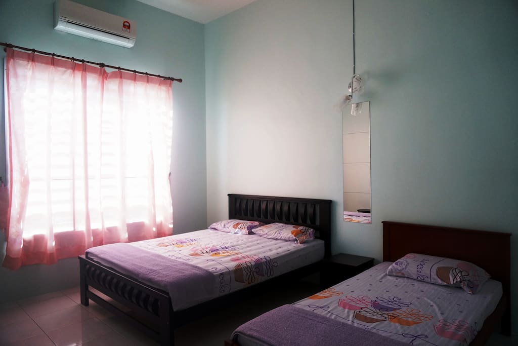 Room 3-Taurus
Simple and comfortable triple room.
金牛 :简单舒适的三人房。