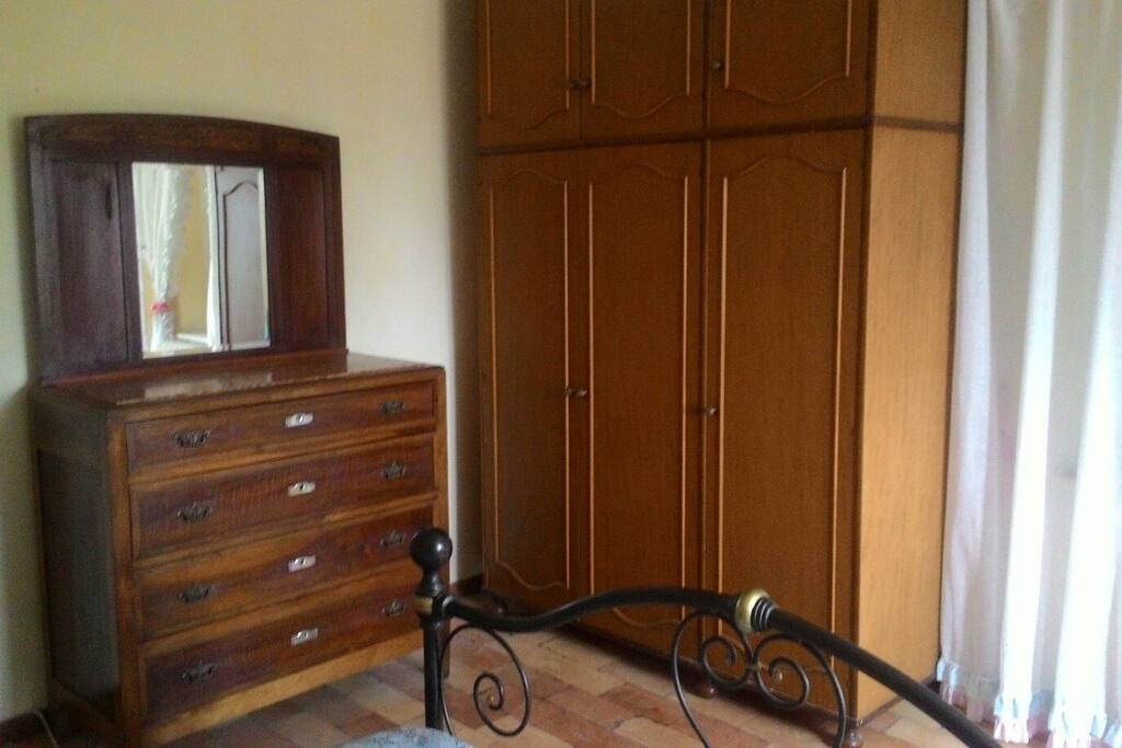 como e armadio camera 1