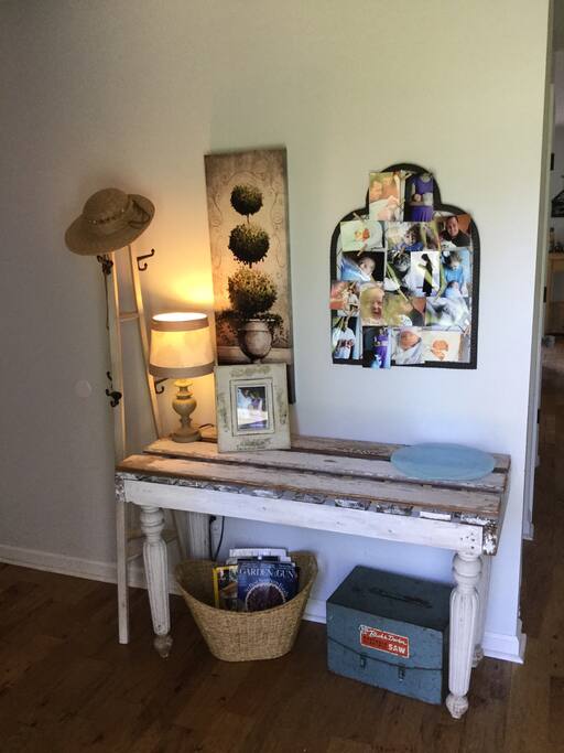 Entry way