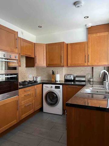 Beautiful & Cosy Apartment in Heart of London gallery image 4