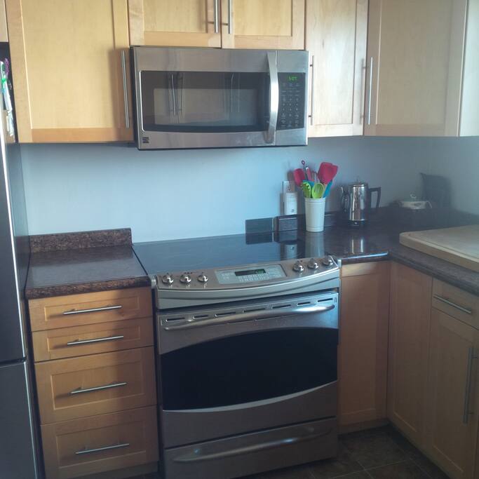 smooth top stove and microwave
