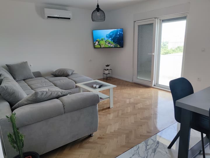 Salona -Solin Modern Three Bedroom Apartment - Solin