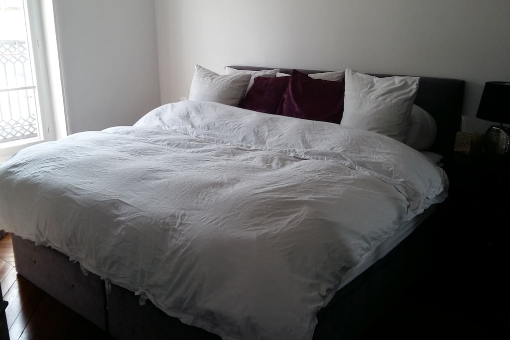 California King bed that feels like a dream.