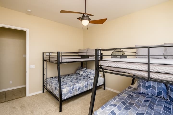 Soba na kat. 2 bračna kreveta (1,6x2) i 2 bračna kreveta (1,6x2)