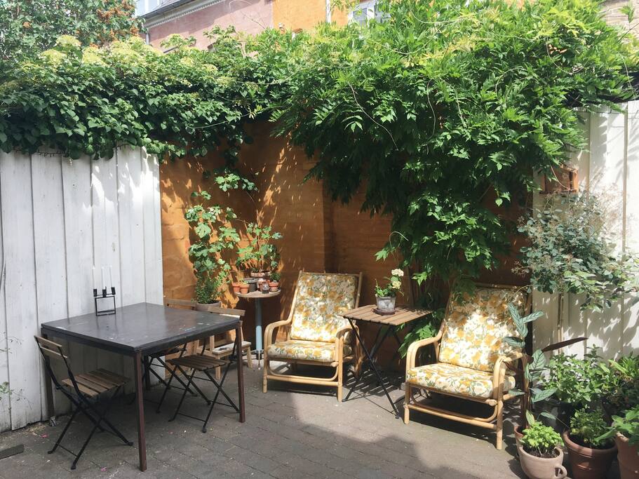 Private courtyard
