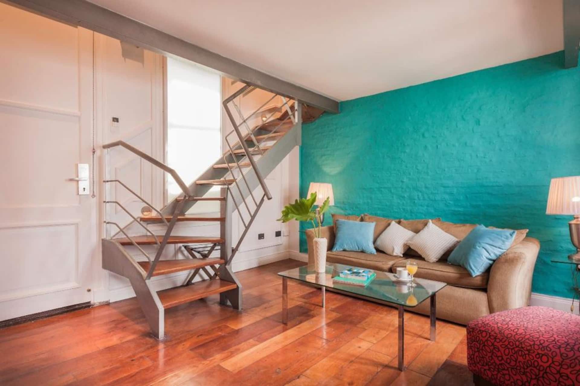 Loft-style room for 3 in Monserrat