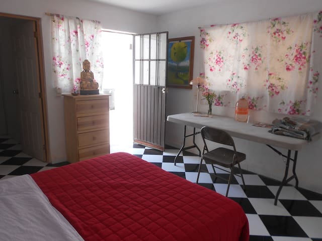 Big room near to center with private entrance