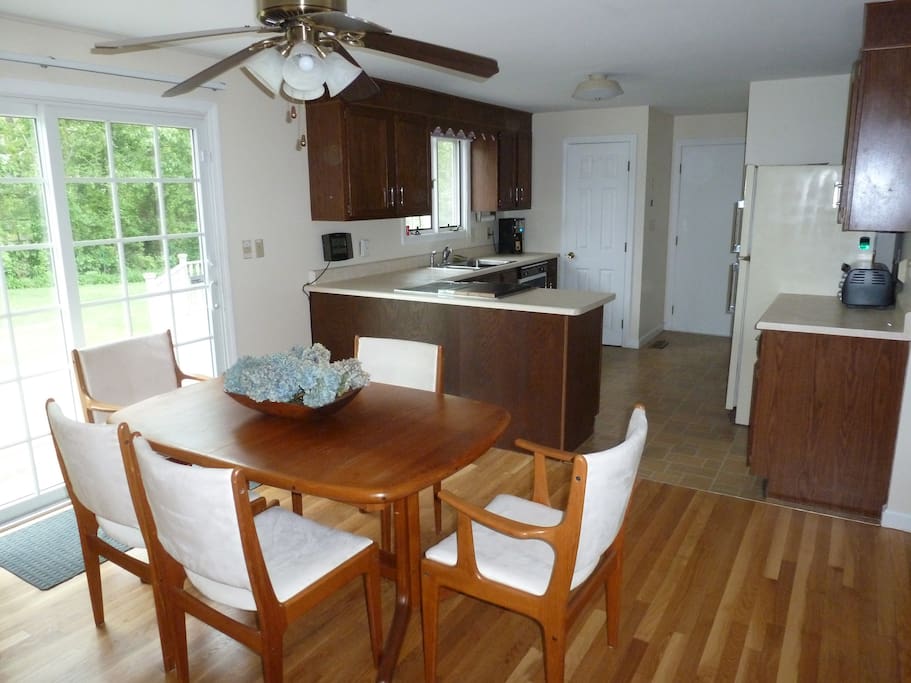 Kitchen include dish washer and laundry