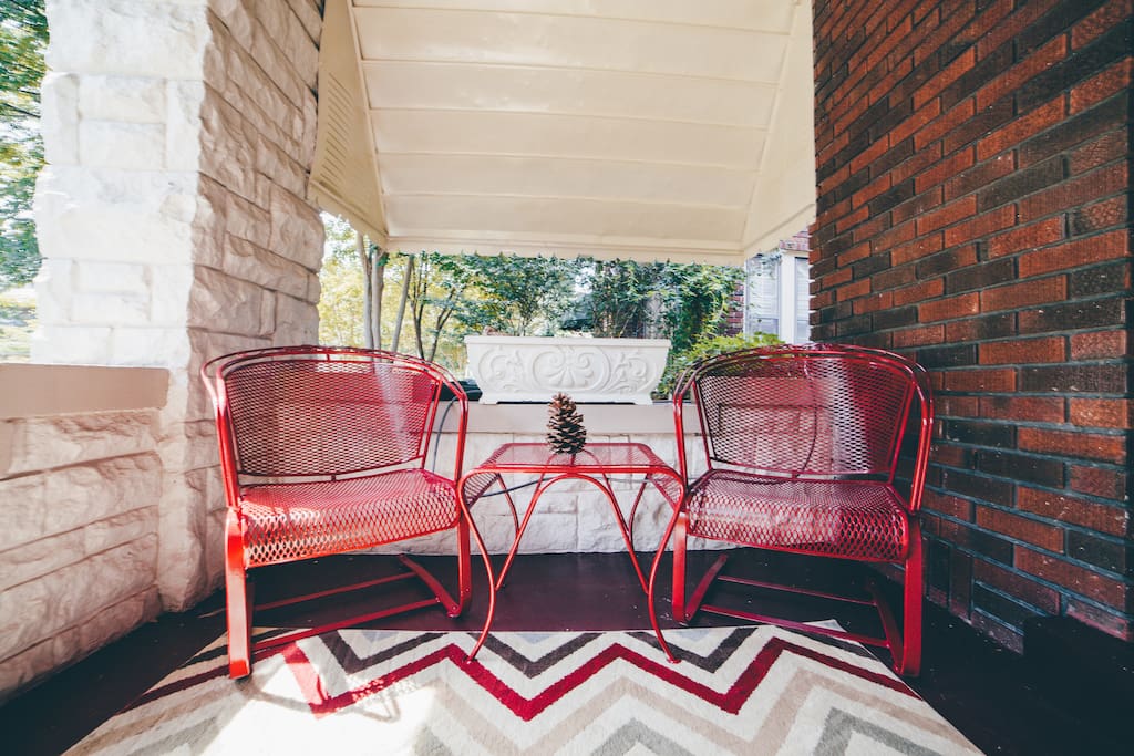 The rocking chair is a mainstay for the Evergreen District front porch. These vintage rockers are perfect for a morning cup of coffee or evening glass of wine. Enjoy the neighbors taking walks with their strollers or pets as they pass by.