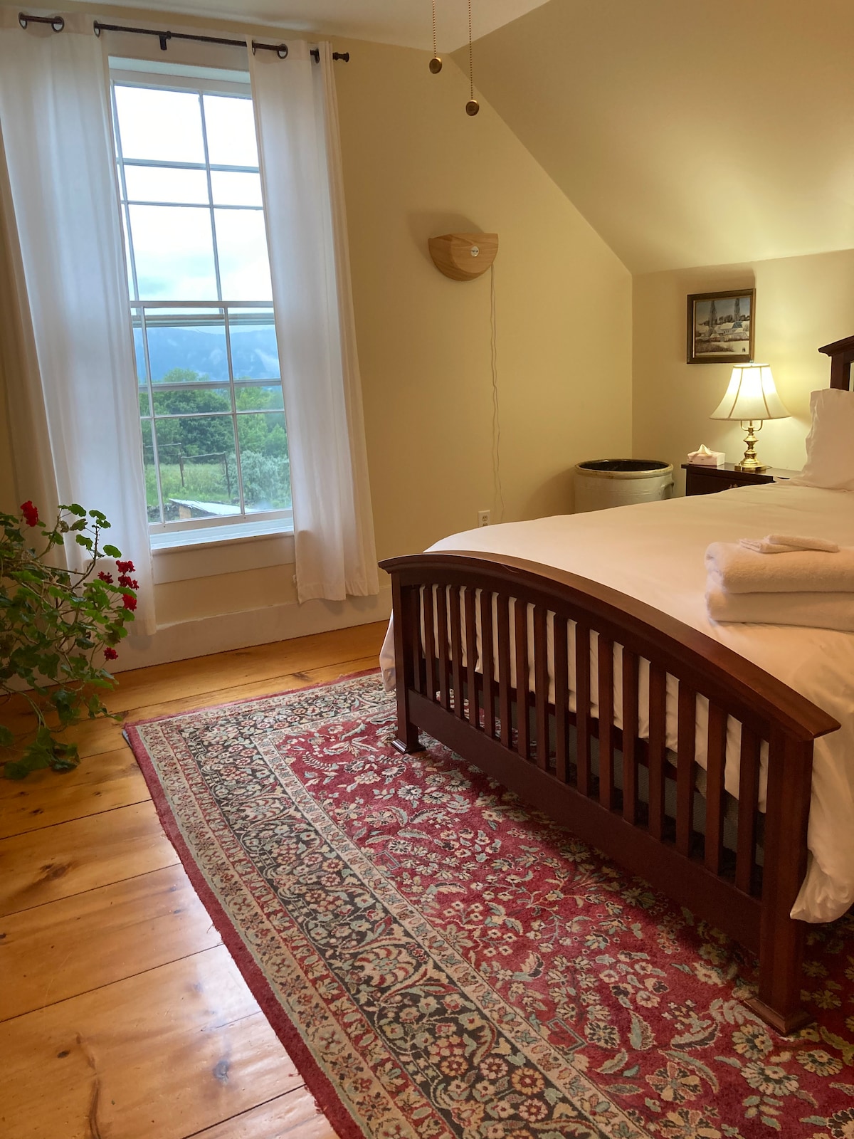 Ოთახი ხედით მე-2 სართულზე