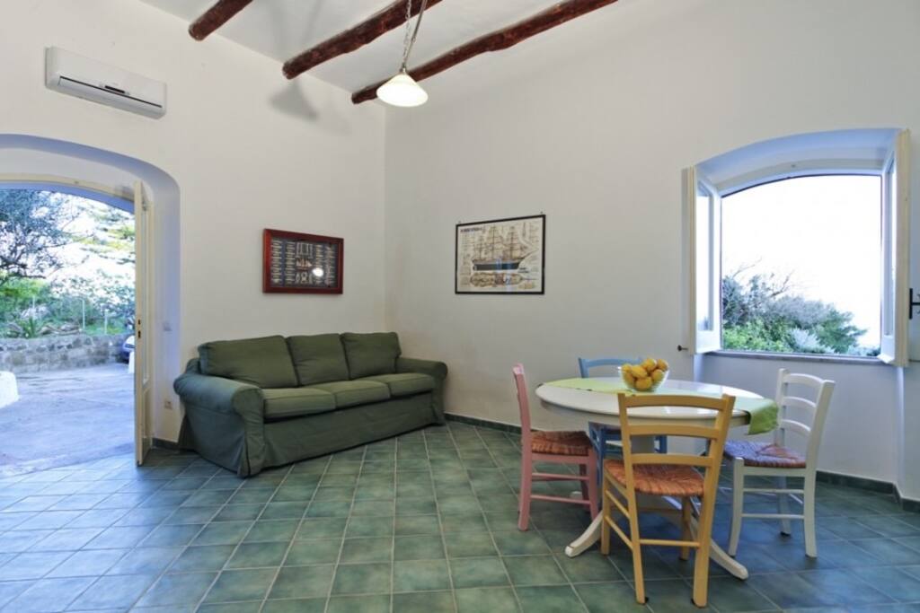 Soggiorno con divano letto