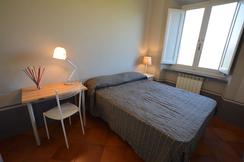 bedroom with queensize bed