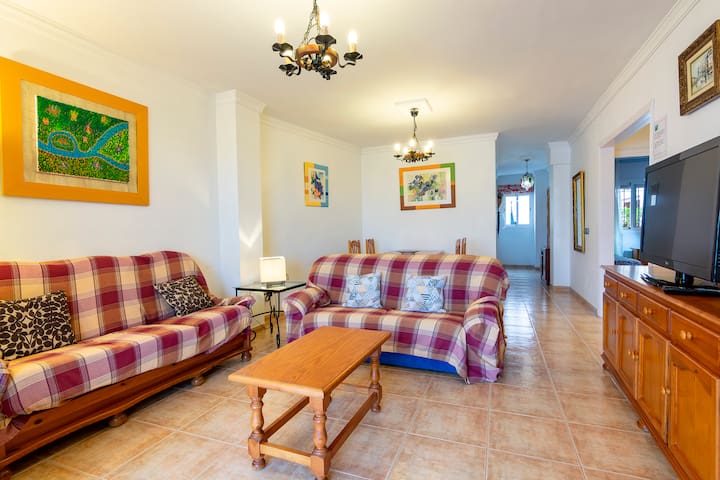 Carabeo 2000 apartments 1.3 from CASA CHARLOTTE RENTALS managed Airbnb listing 3