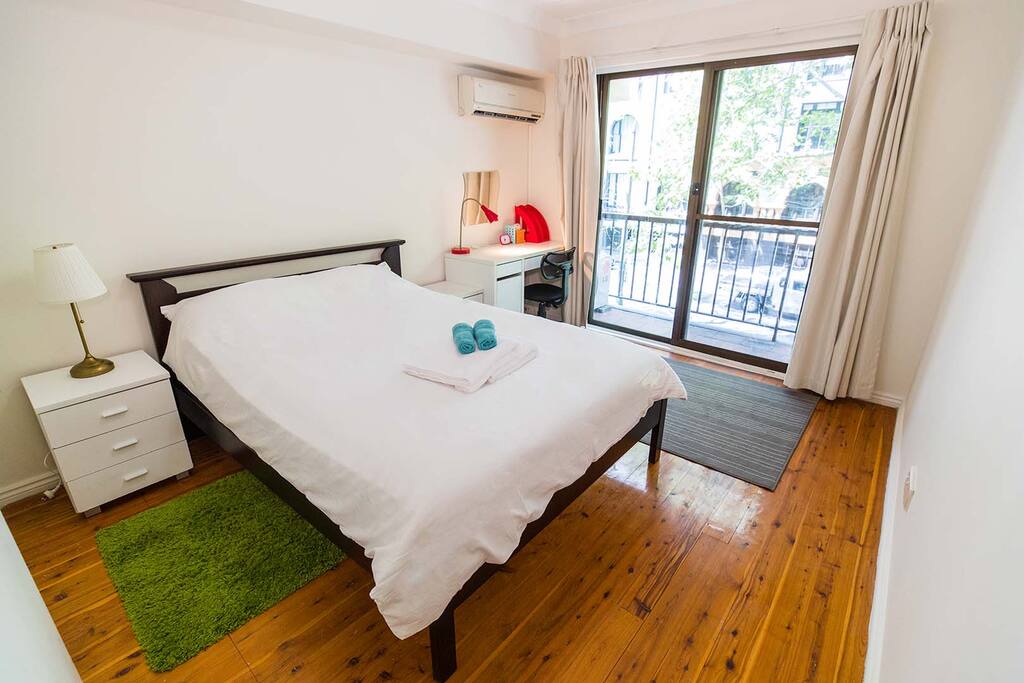 Master room with Queen size bed