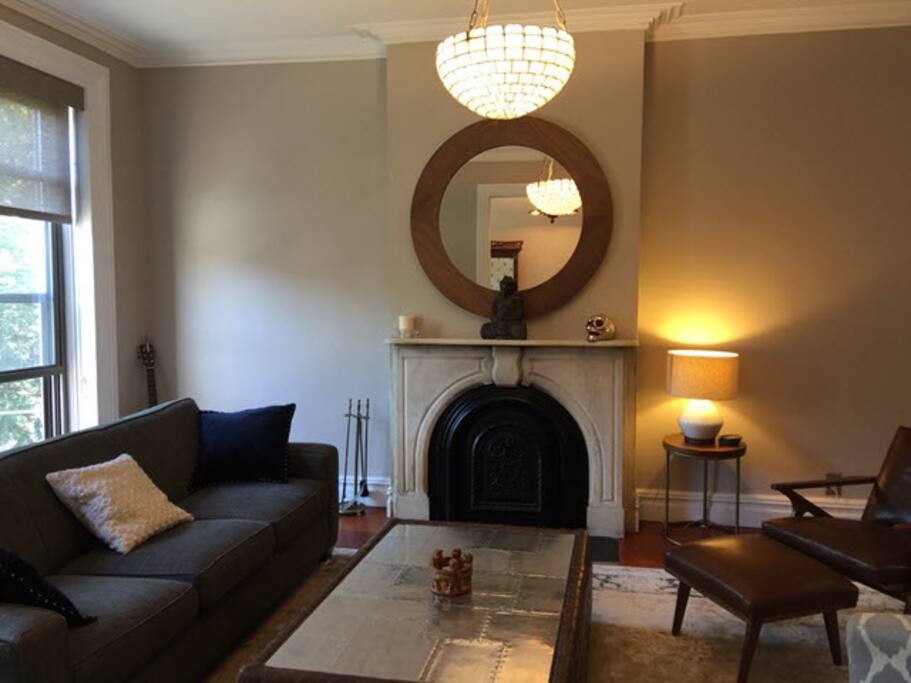 Parlor floor living room