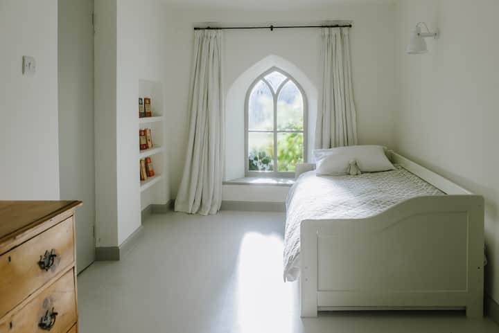 楼下单人/双床卧室/更衣室