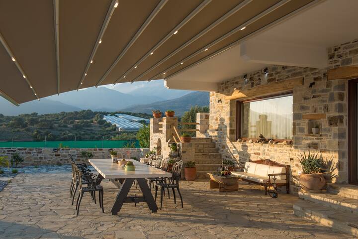 VILLA ZEUS & DIONE -LUXURY HIDEAWAY IN SOUTH CRETE gallery image 2