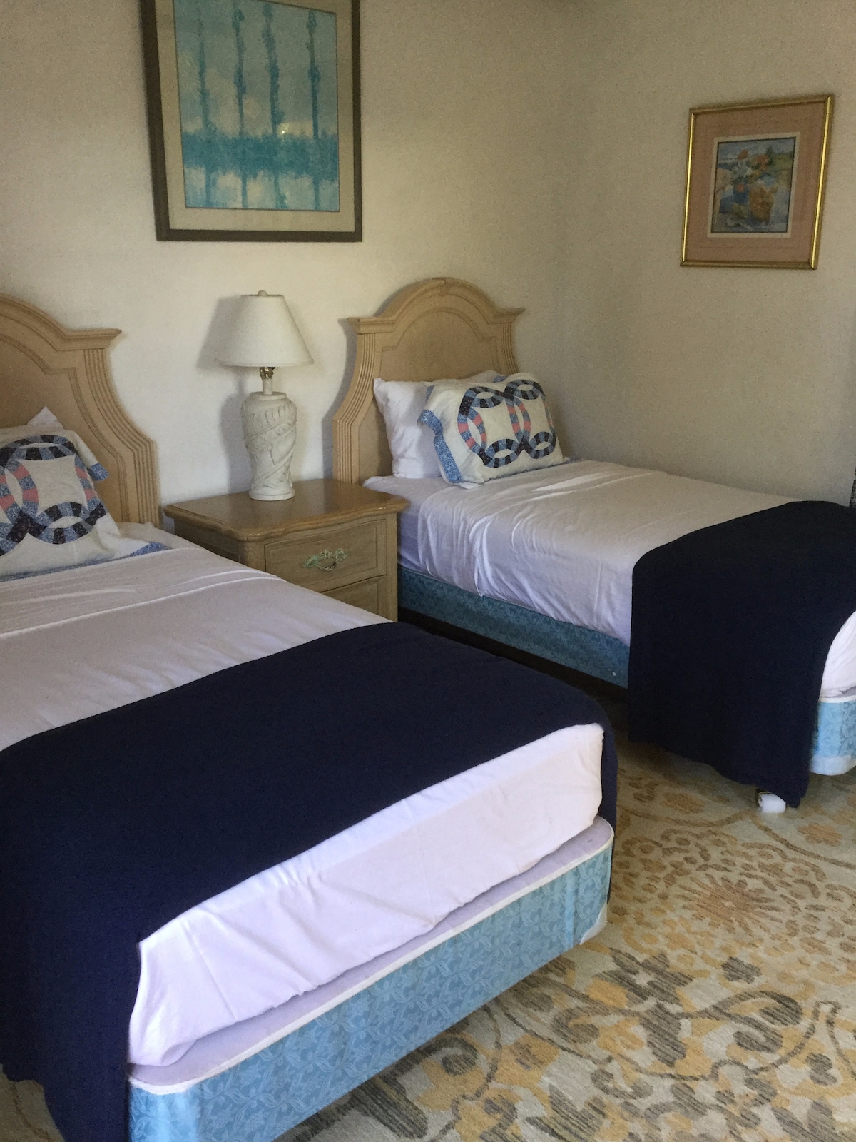 Twee eenpersoonsbedden