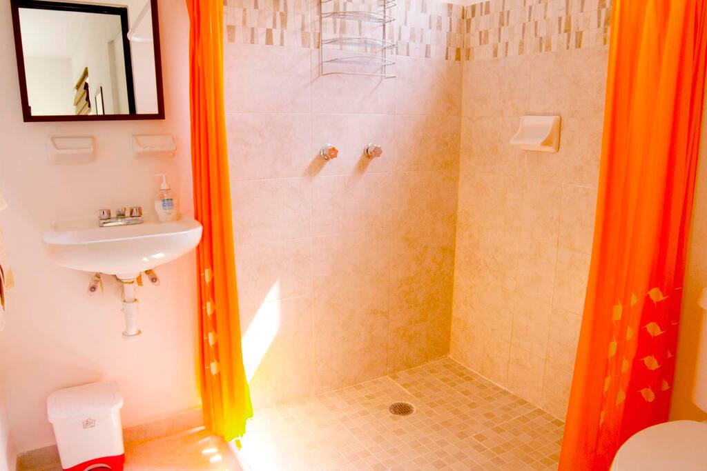 Master bathroom - Tortuga