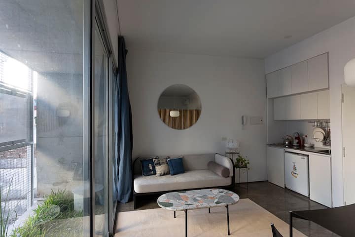 Apartamento de 1 quarto mobiliado em Palermo com varanda verde