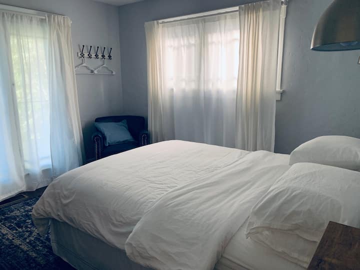 Ecofriendly Private Room in Silverlake House Houses for Rent in Los