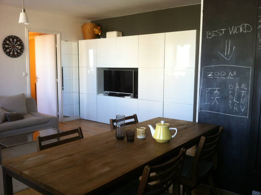 salle vue de la cuisine