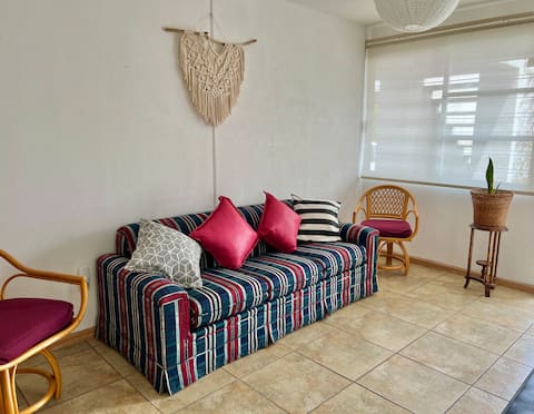 Popular Airbnb listing: Unique design! Warm, safe apartment close to everything in Vista 2000