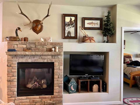 Over the Rainbow Trout Inn - Granby Ranch