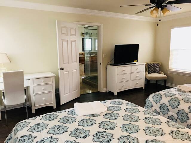 Boutique Hotel Style 8br/8ba with View gallery image 5