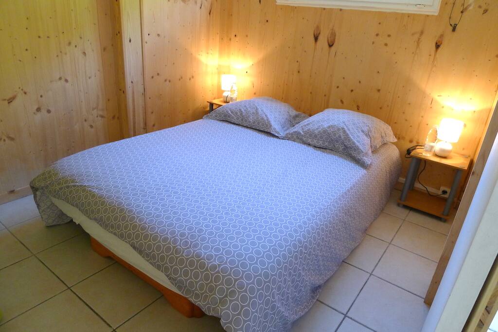 Chambre en 140, avec l'option lit fait à votre arrivée