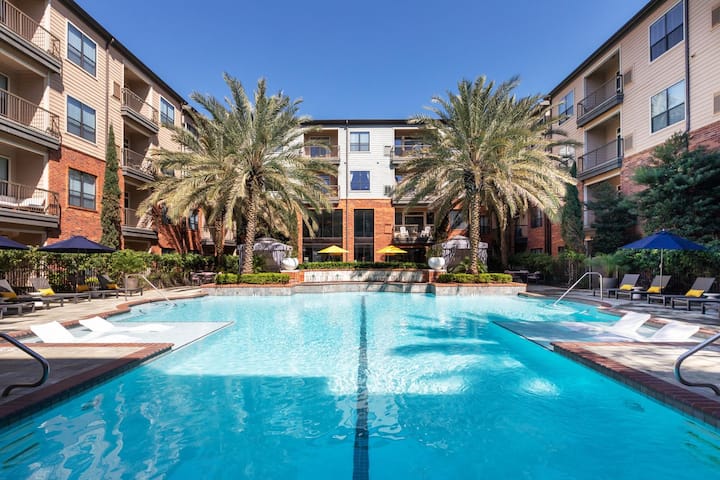 ‼️Cozy City Apartment ‼️  Pool | 24 hr  Gym | WiFi