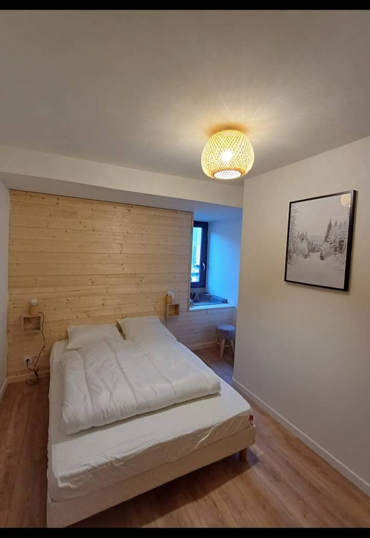 חדר שינה 2. מיטה 140x200