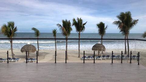 Playa Caracol Residences 1& Beach Club Chame Banks