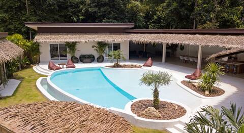 Hidden Garden Villas, 9 bedrooms.