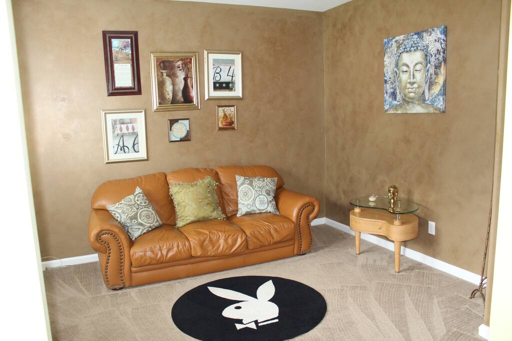 Formal Sitting room / Chill Out