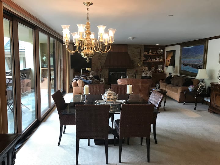 Heart of Vail Village 3 Bedroom Condo