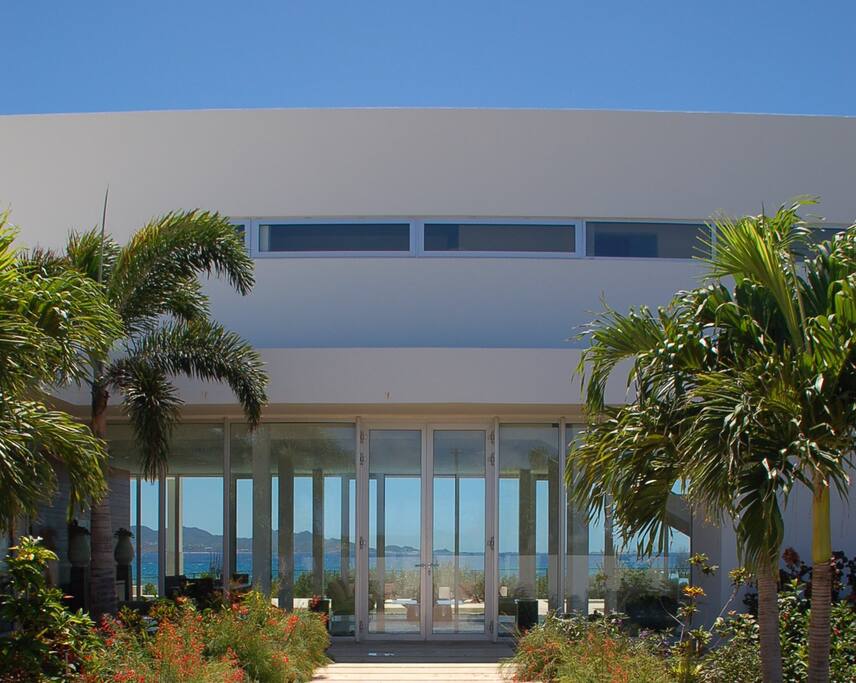Sleek and modern threshold between the island and the sea.