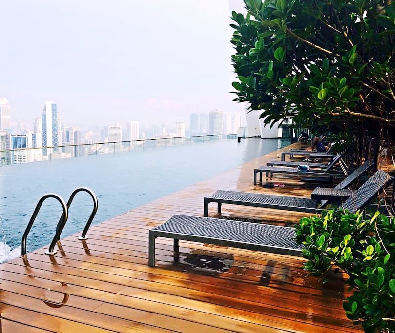 Morning feel at the rooftop pool