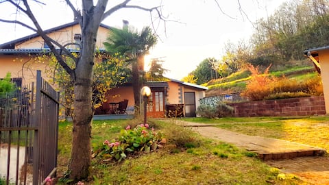 B&B Torre Cives - Camera Mirtillo - near Damanhur