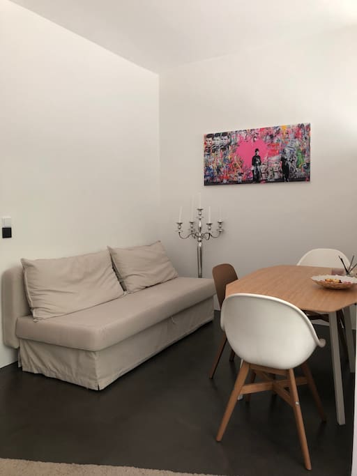 Esszimmer/Schlafcouche