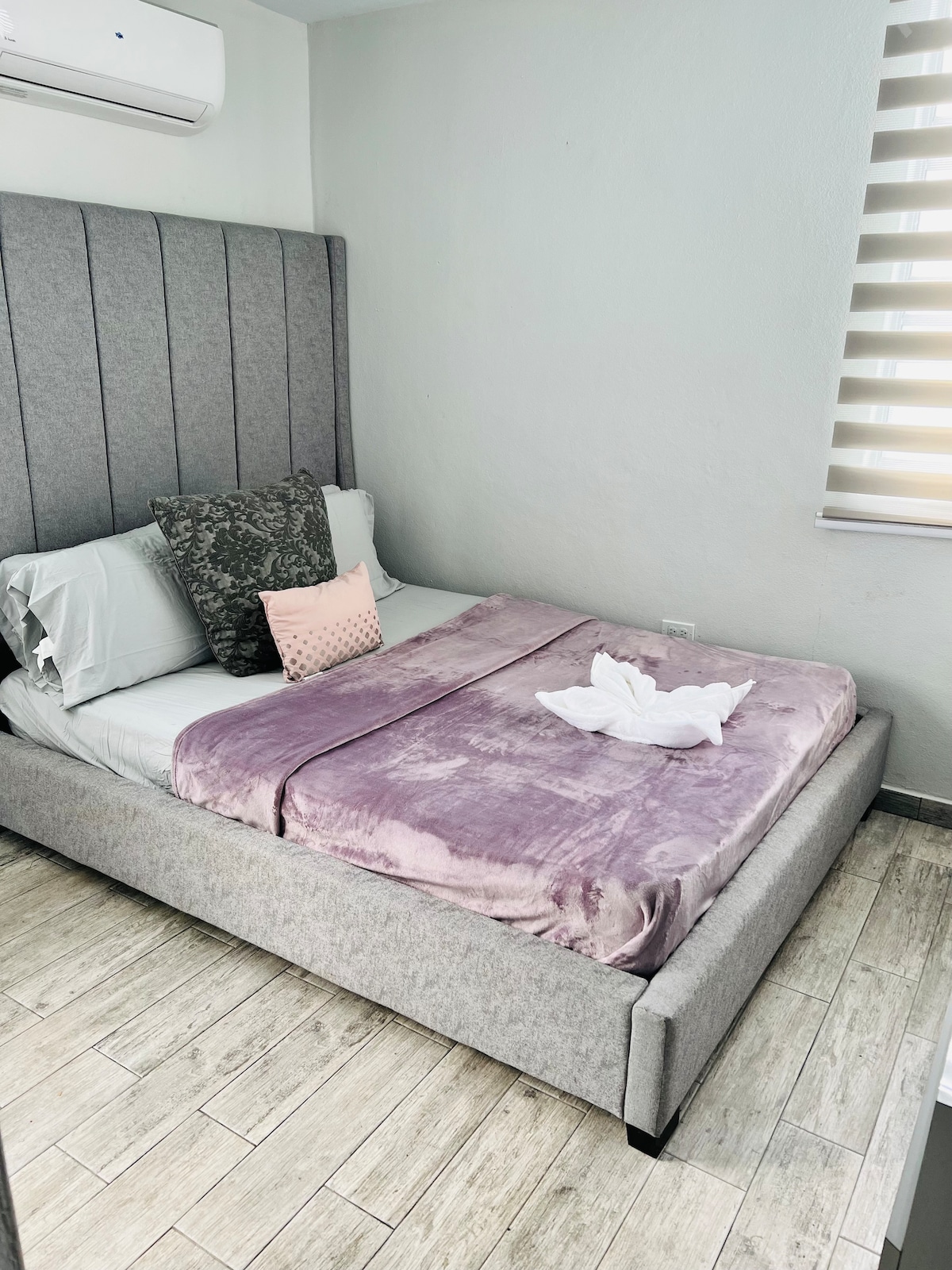 საძინებელი 1