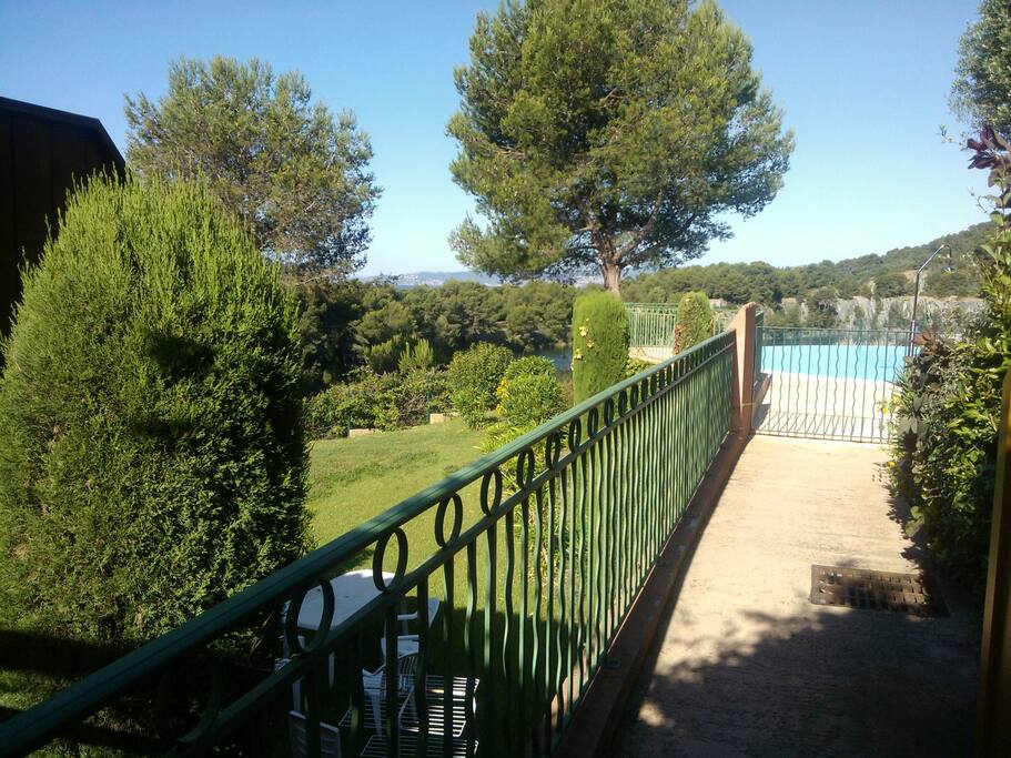 accès à la piscine