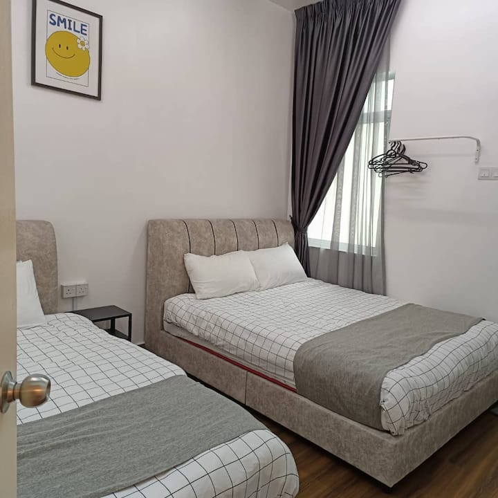 Soba na katu s 2 bračna kreveta (1,6x2) 