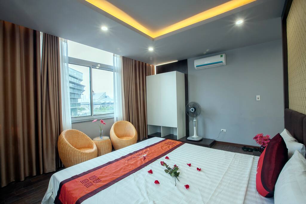bedroom city view